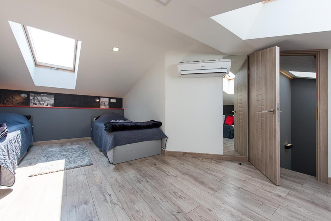 קרקוב Cozy And Large 62 M2 Apartment With Air Conditioning, Old Town מראה חיצוני תמונה