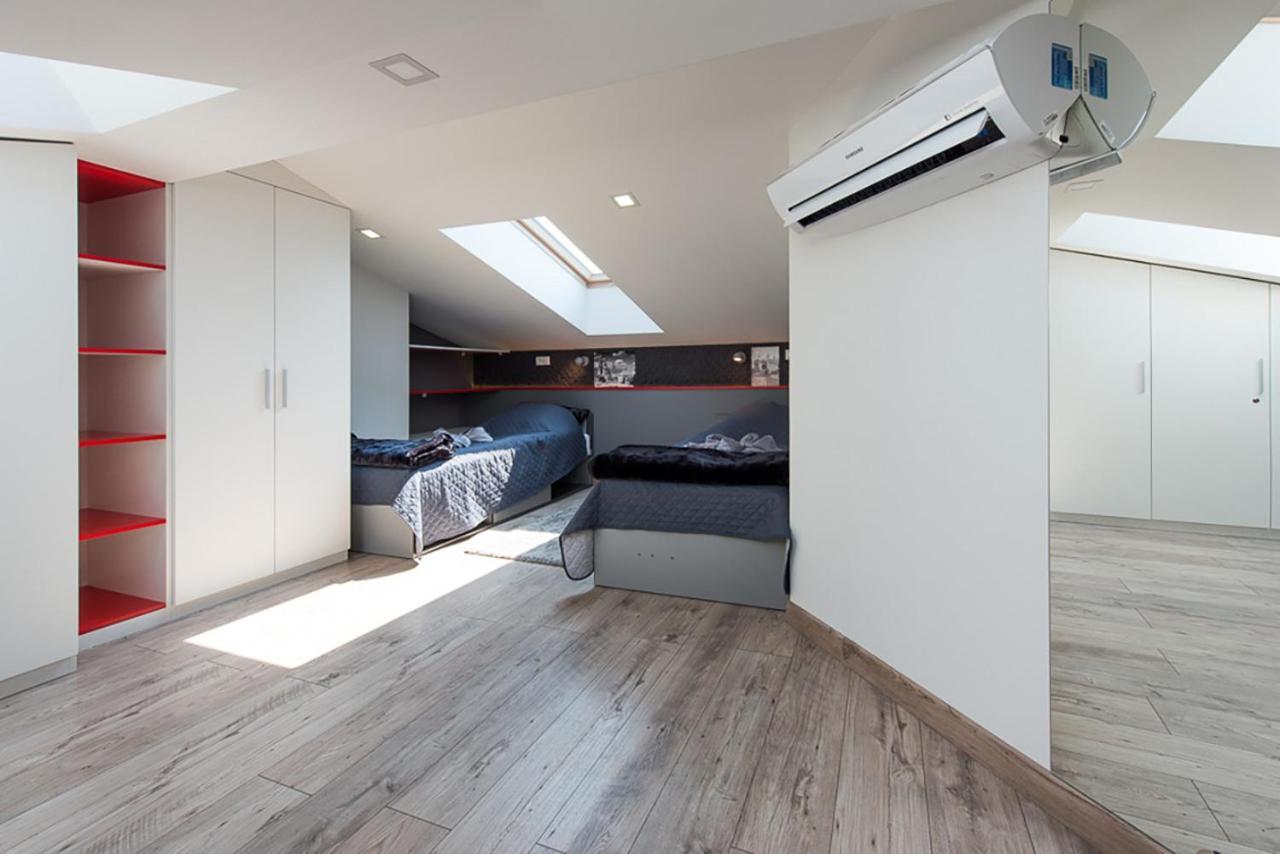קרקוב Cozy And Large 62 M2 Apartment With Air Conditioning, Old Town מראה חיצוני תמונה